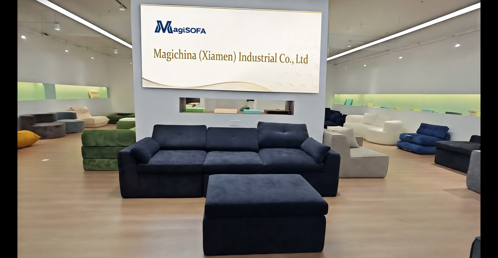 MagiSofa showroom e visita della fabbrica